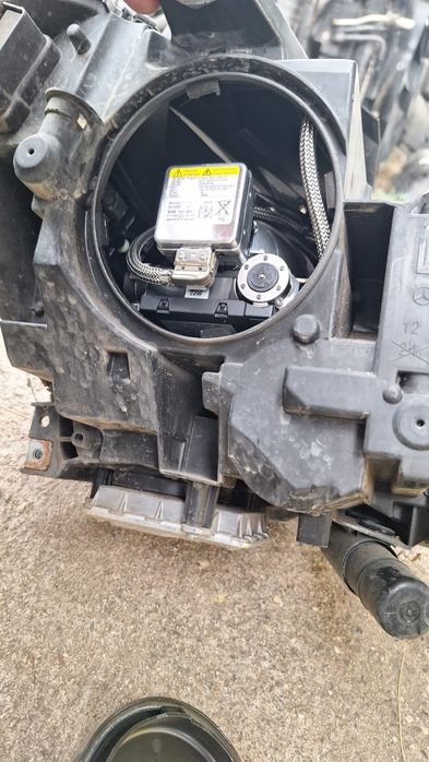 Ксенон фарове за мерцедес w204 Facelift