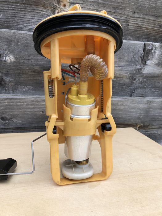 Pompa Motorina Rezervor Bmw 320d E46 150 136 CP