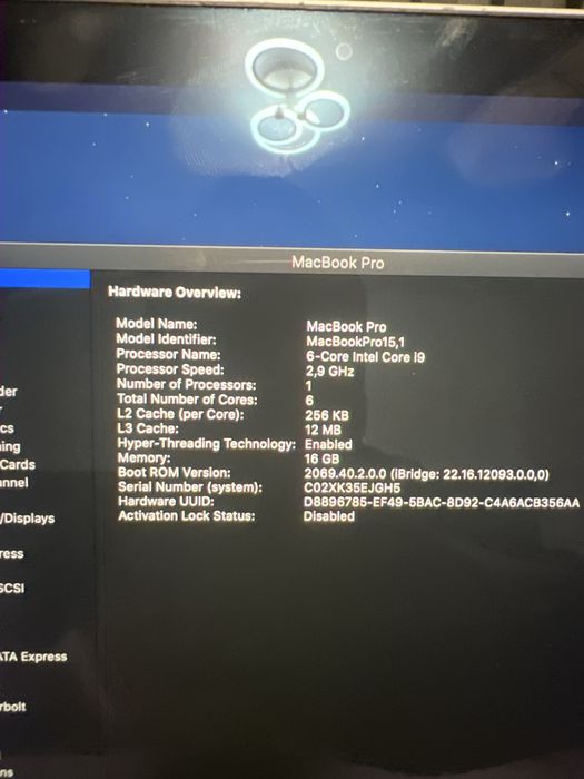 Macbook Pro 15 touchbar , i9, 16 RAM, 512 gb