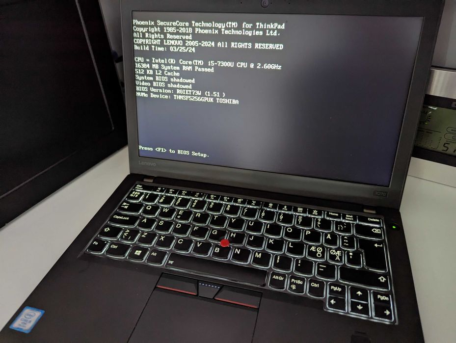 Ултра компактен, запазен и здрав лаптоп - Lenovo ThinkPad X270