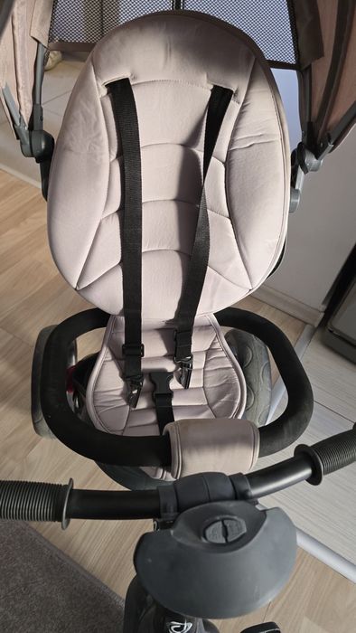 Tricicleta 4 IN 1 cu sezut reversibil COCCOLLE VELO