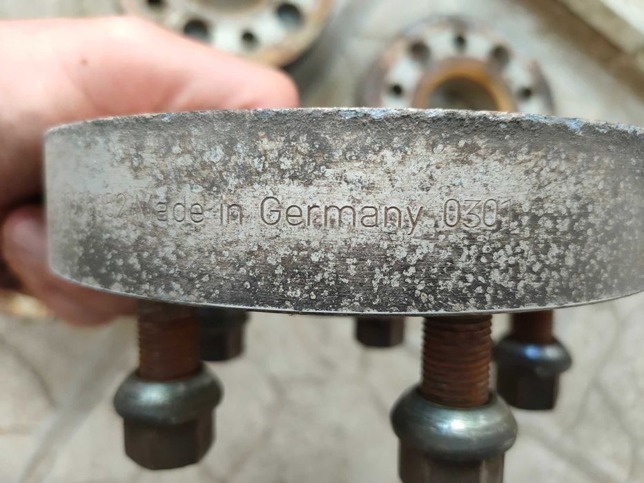 Фланци за джанти H&R 30 мм от МЛ W 163