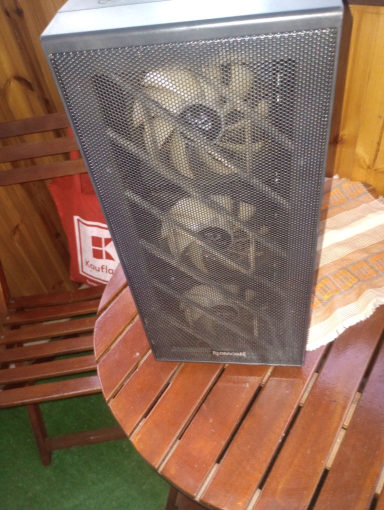 Vand Sau schimb unitate si Monitor LG