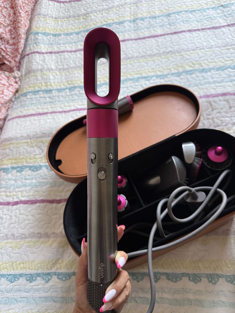 Сешоари Dyson различни модели