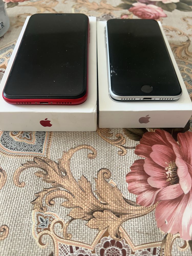 Iphone  11 и Se2 128 и 64gb за части