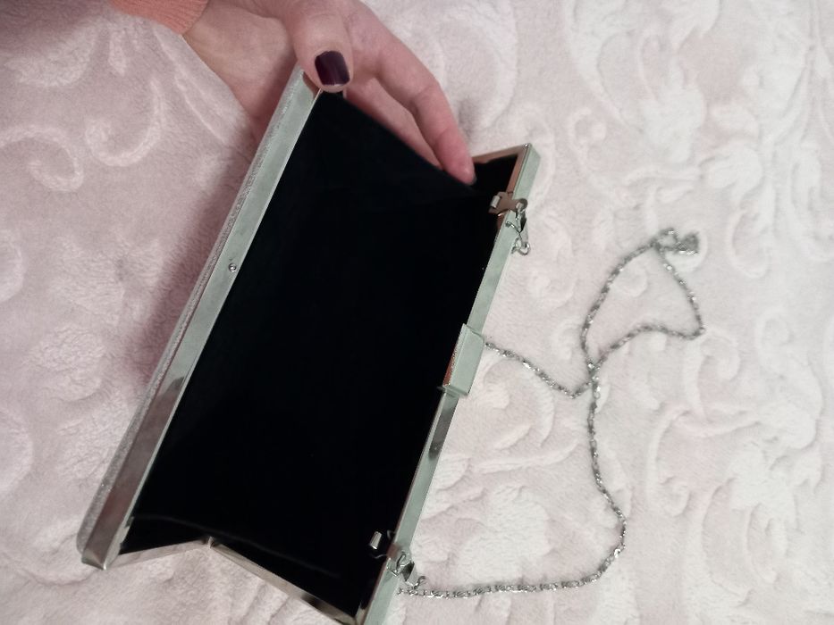 Официална сребриста чанта