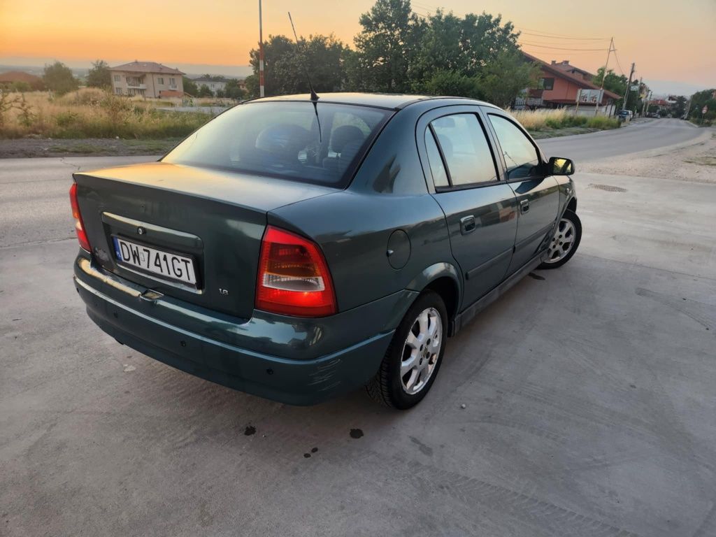Продавам Opel Astra