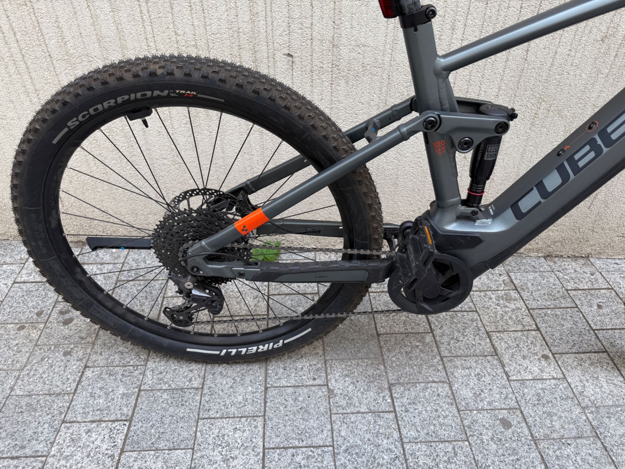 Bicicleta electrica Cube Stereo Pro 120 roti 29