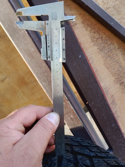 Зимни гуми с джанти 2 броя са 5×100 от голф 4.цената е за комплекта!