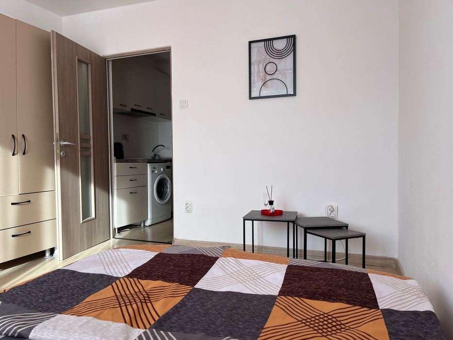 Ofer spre inchierein regim hotelier