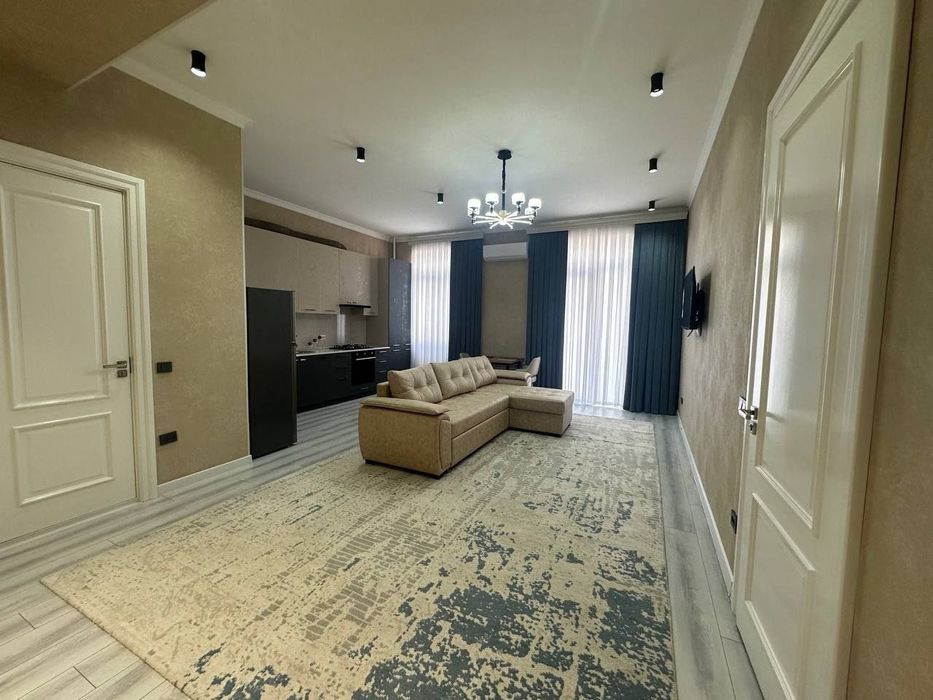 Квартира в новостройке с ремонтом Яккасарай район