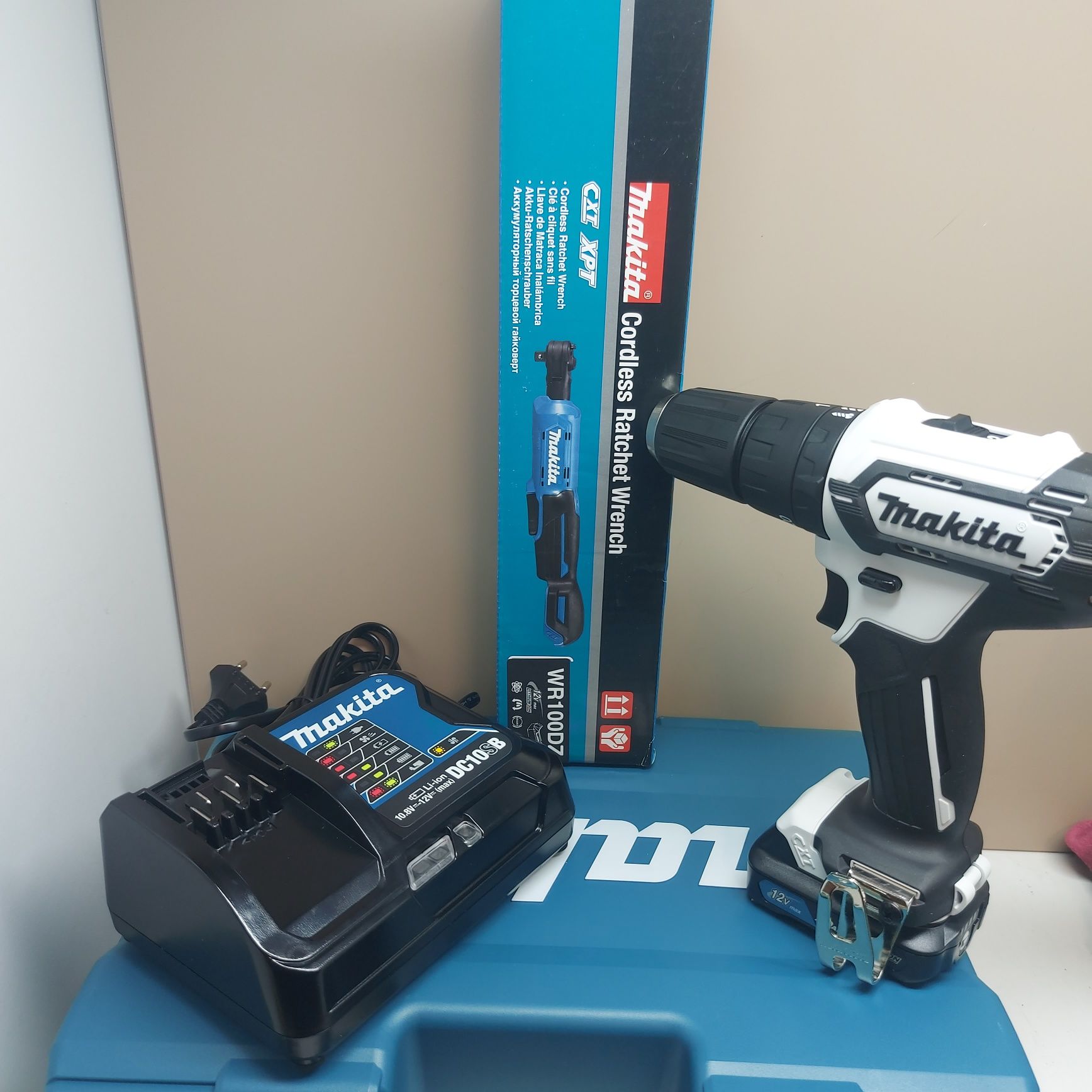 Комплект инструменти Makita 12v