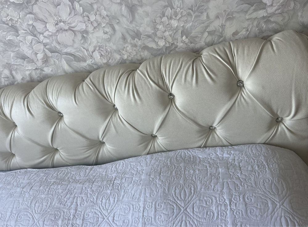 Продам спальную кровать