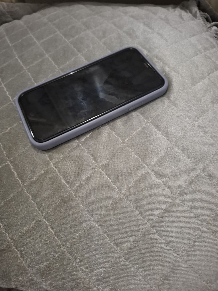 IPhone 11 в отличном состоянии