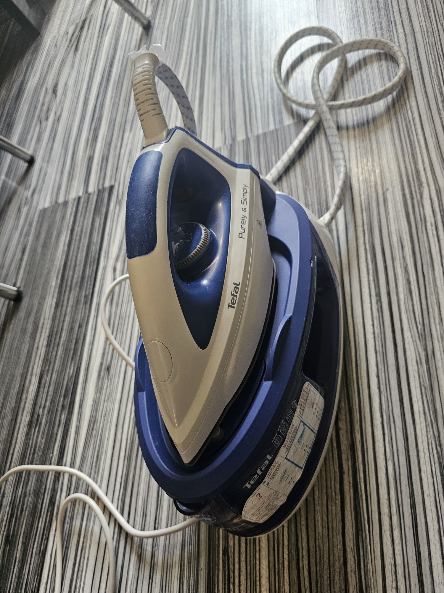 Statie de calcat Tefal