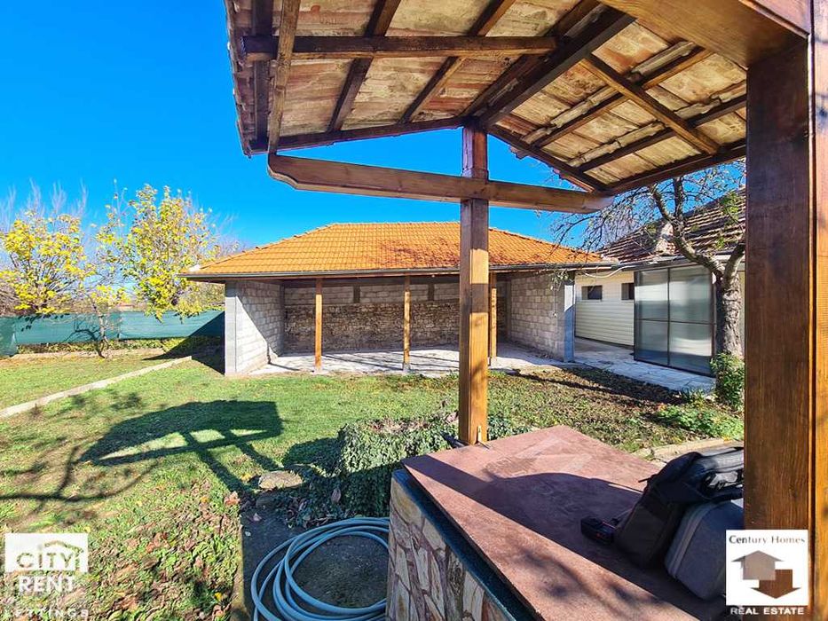 116251 Едноетажна обзаведена къща под наем в с. Балван, Велико Търново