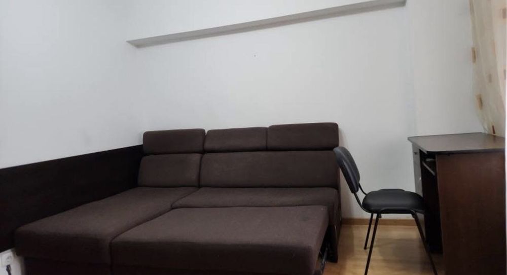 Camera libera intr-un apartament decomandat de lângă Palas Mall- Centu