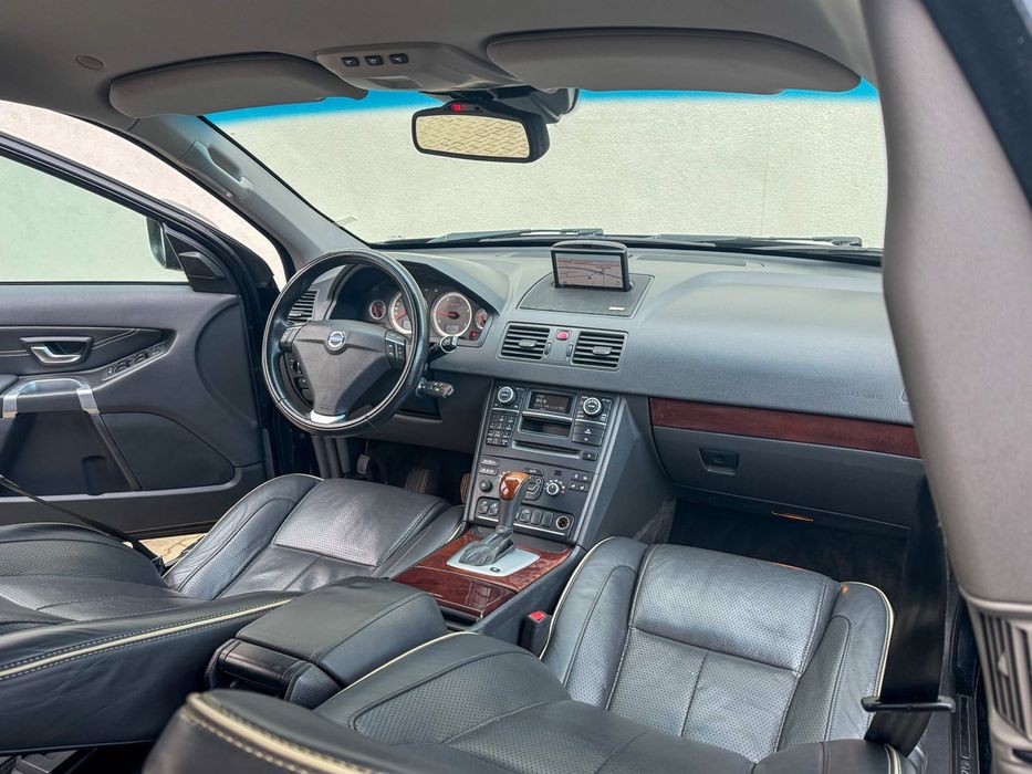 Volvo Xc90 Executiv 7 Locurii Navigație Xenon Piele Ventilatie
