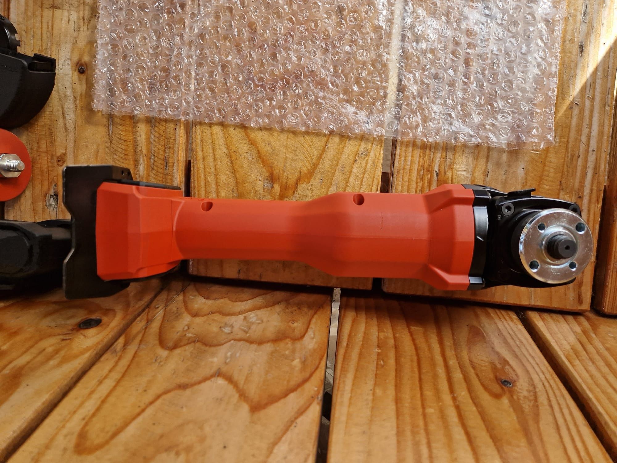 Hilti polizor cu variator  pe acumulator Nuron