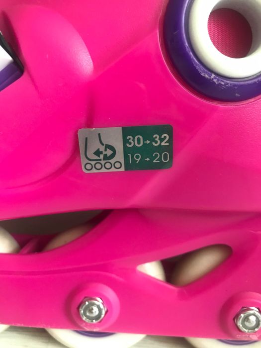 Ролери 30-32, каска 'S', протектори 2XS за колене, лакти, длани + сак