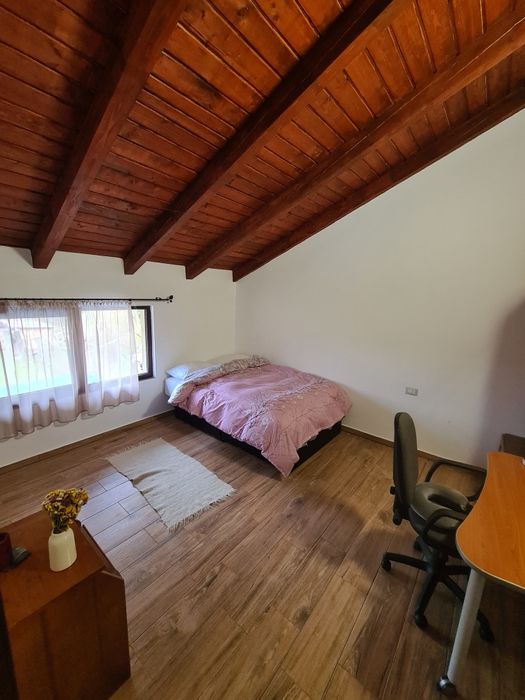 Refugiu de vis în Stânceni – liniște, munte și murmurul râului