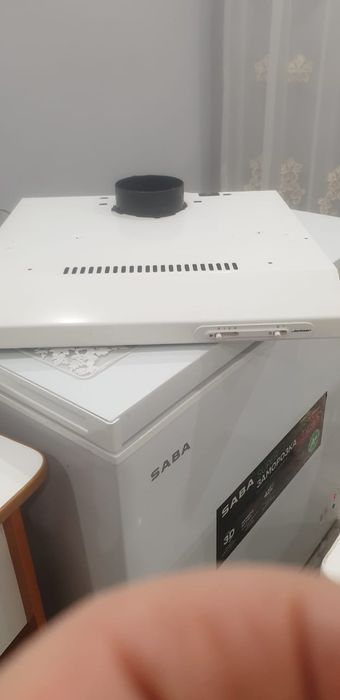 Продам кухонную вытяжку