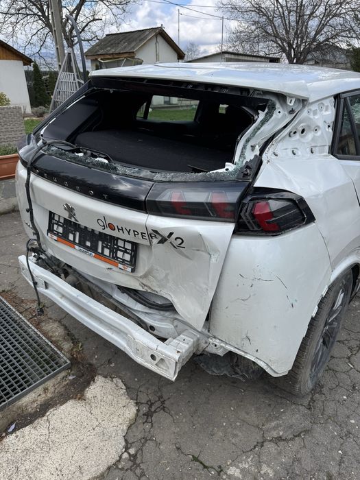 Dezmembrez Peugeot 2008 1,2 benzina THP130 2020-2025