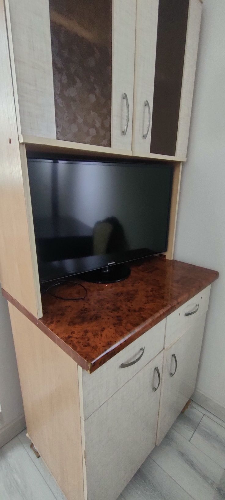 Продам1/3/4 Мирзо Улугбек р-нТараканчик Буз2 бывш общежит,