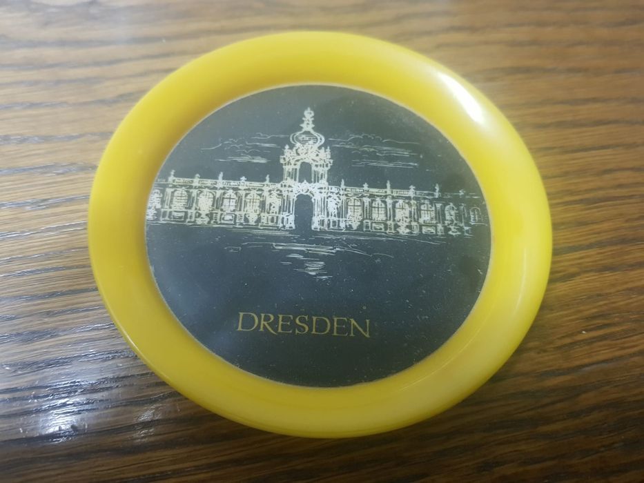 Vand pipe sticla si farfurioare plastic