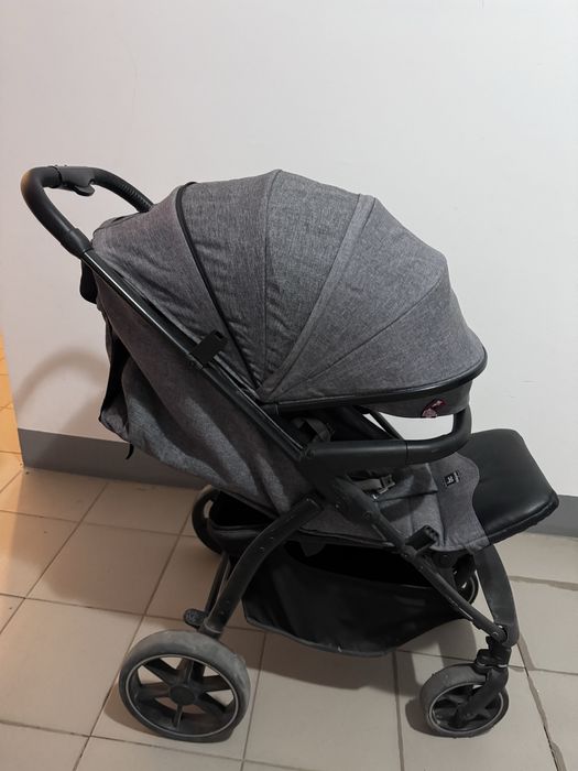 Продам коляску в отличном сосотоянии