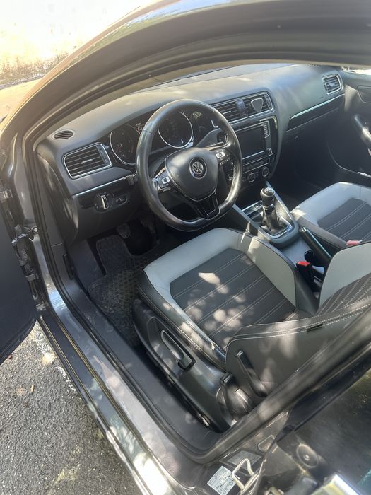 vand vw jetta blue motion 2015