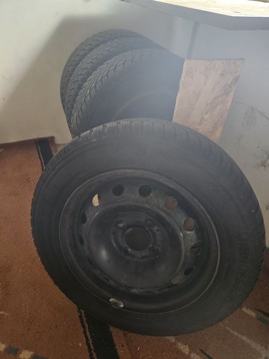 Set 4 roti complete iarna Bridgestone Blizzak LM005 175/65/R14