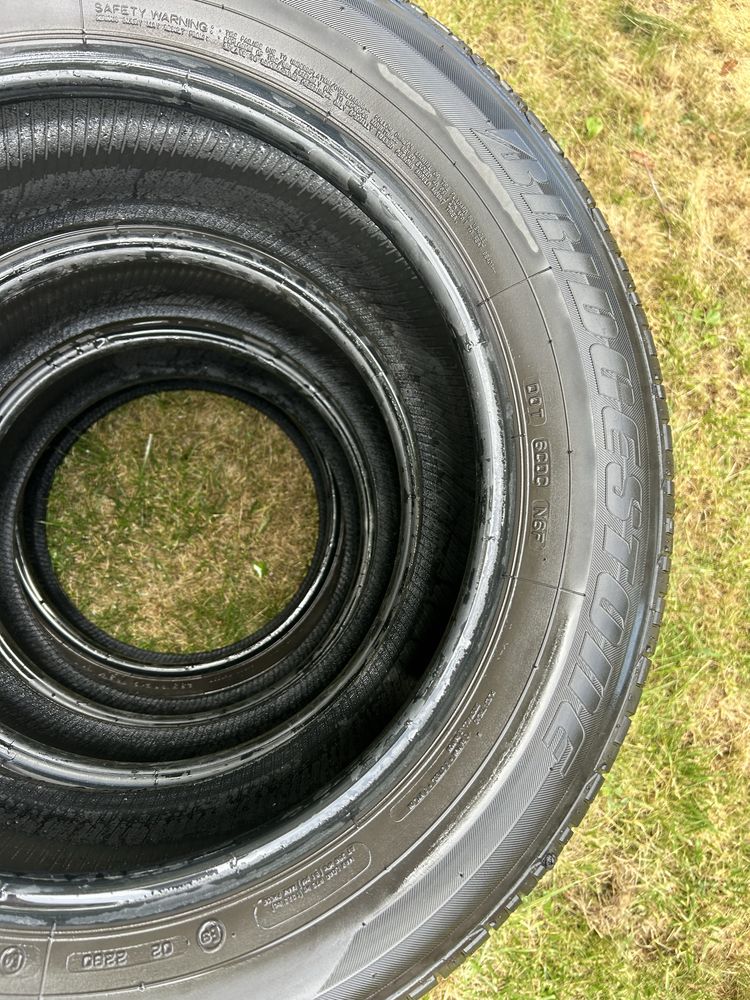 Vand 4 anvelope vara BRIDGESTONE, 235 60 R18