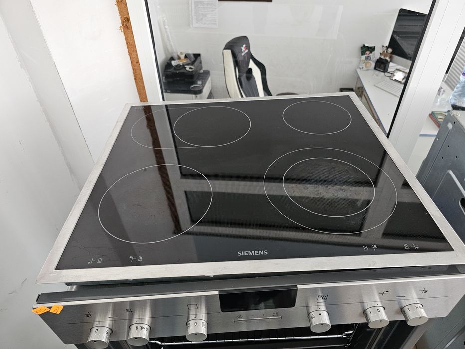 Комплект фурна и плот за вграждане Siemens
