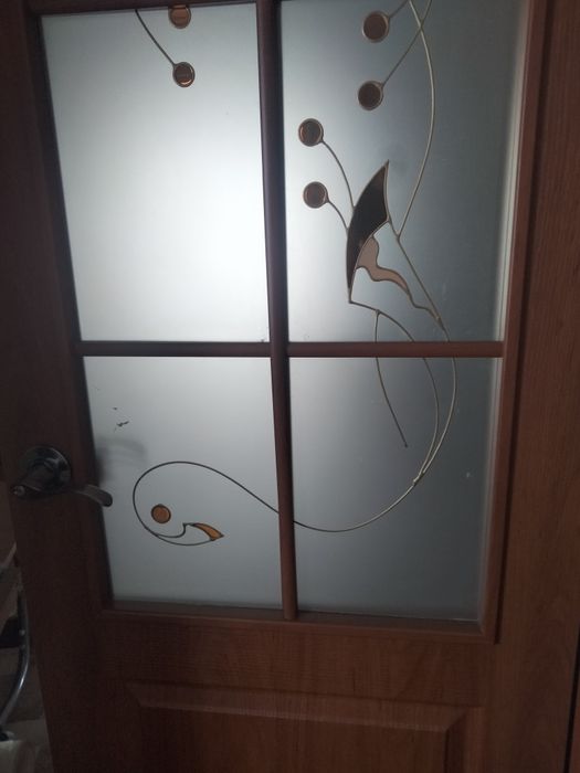 Продаются дверь межкомнатная 1,,,деревянная -2 ш