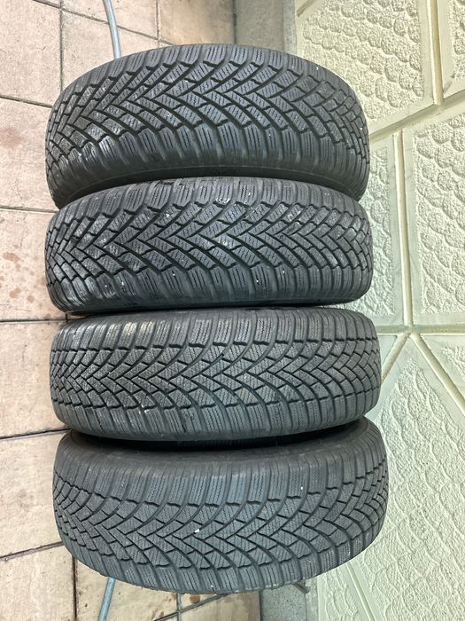 1Cauciucuri iarna Continental  /Bridgestone 185/65/15. 125 lei ucata