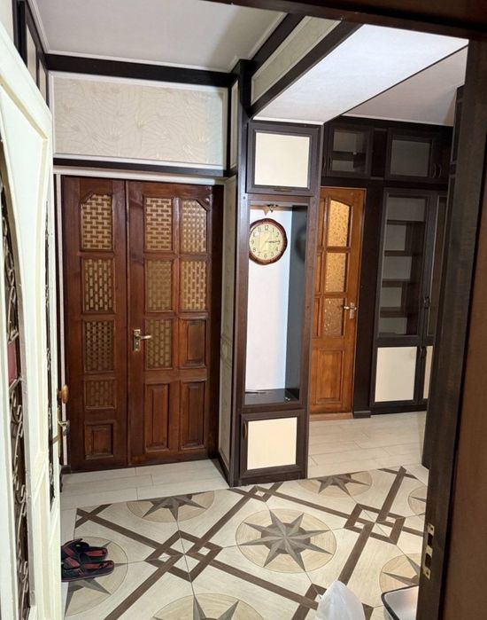 Срочно! Квартира на Ц2-Алайский 4/4/4 общ пл 87м ,балкон 2*6