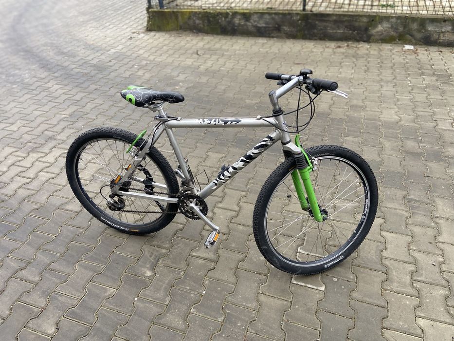 Bicicleta MTB de munte