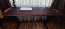 Scaun gaming si birou gaming sigilate