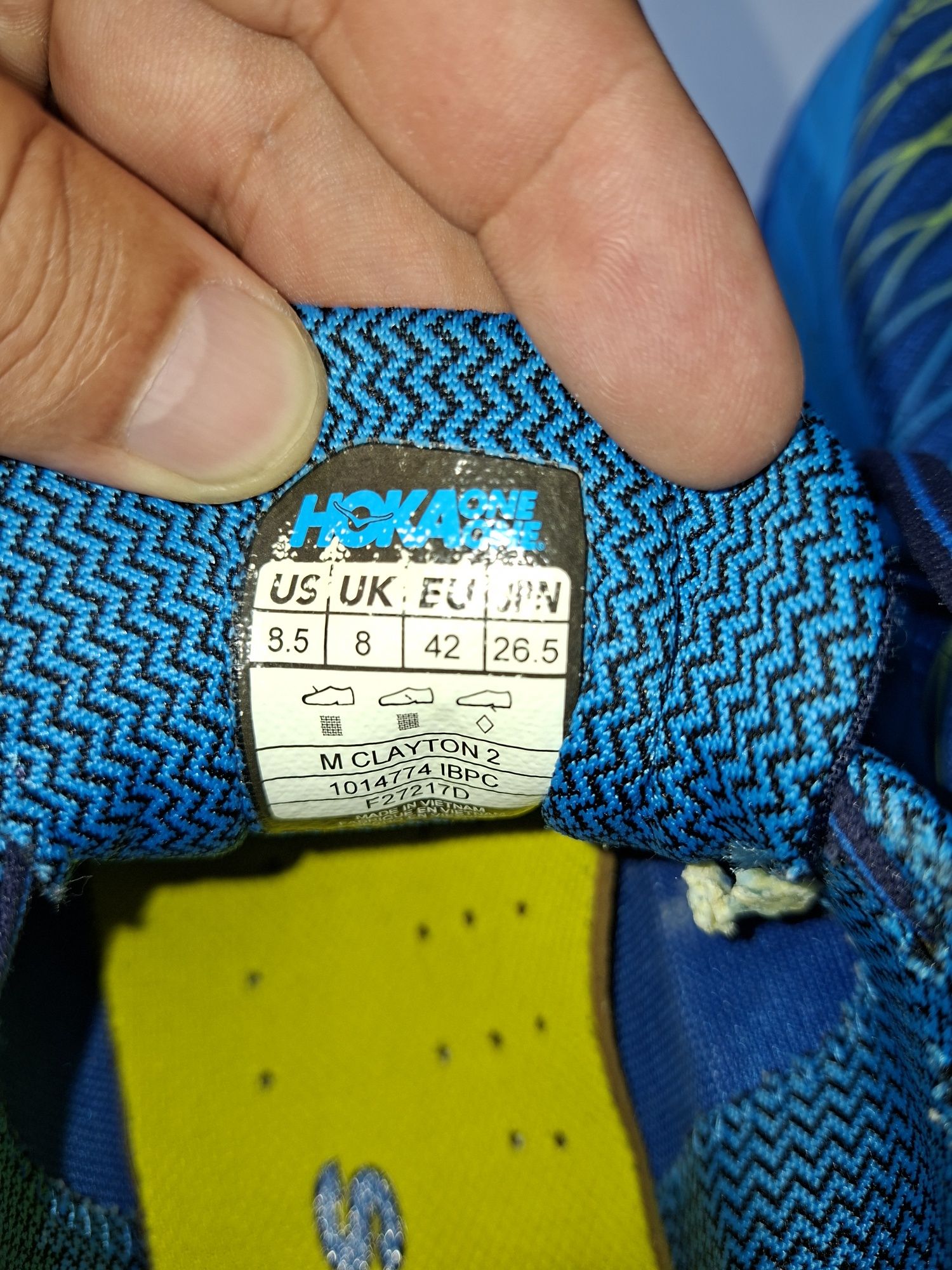 Vând pantofi sport Hoka originali nr 42