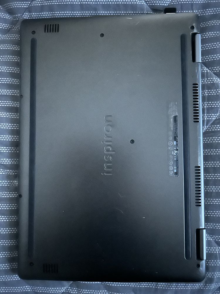 Dell inspirion 13 core i7-7500U, 3200 MHz, 250 SSD, 12 DDR