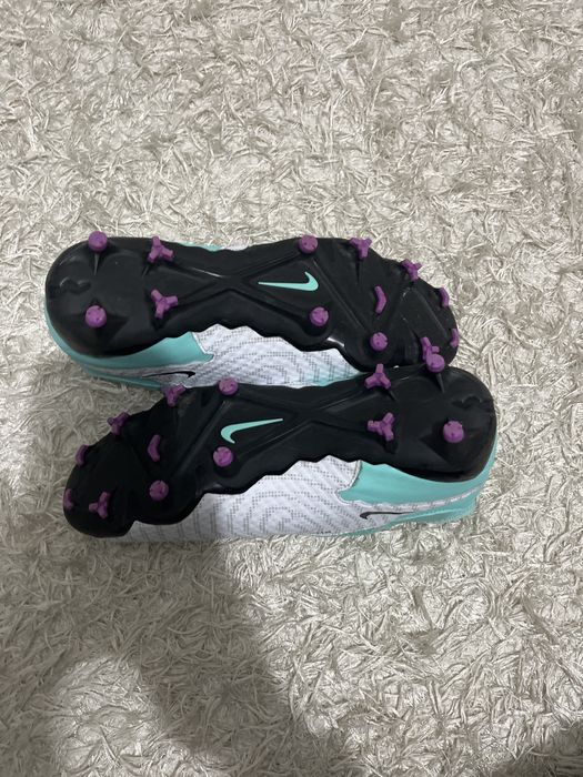 Ghete de fotbal nike phantomsi new balance