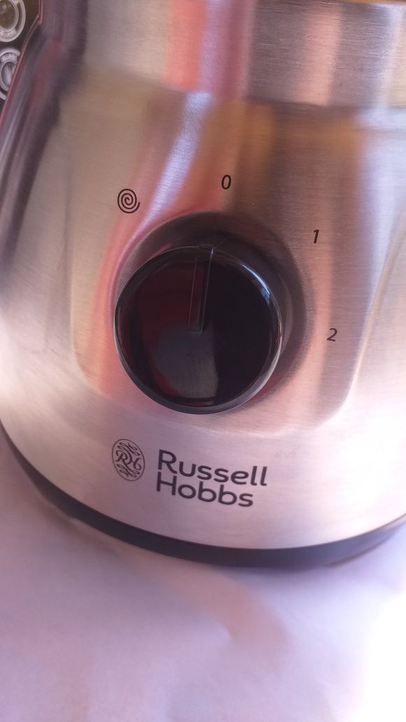 Blender Russell Hobbss 600W