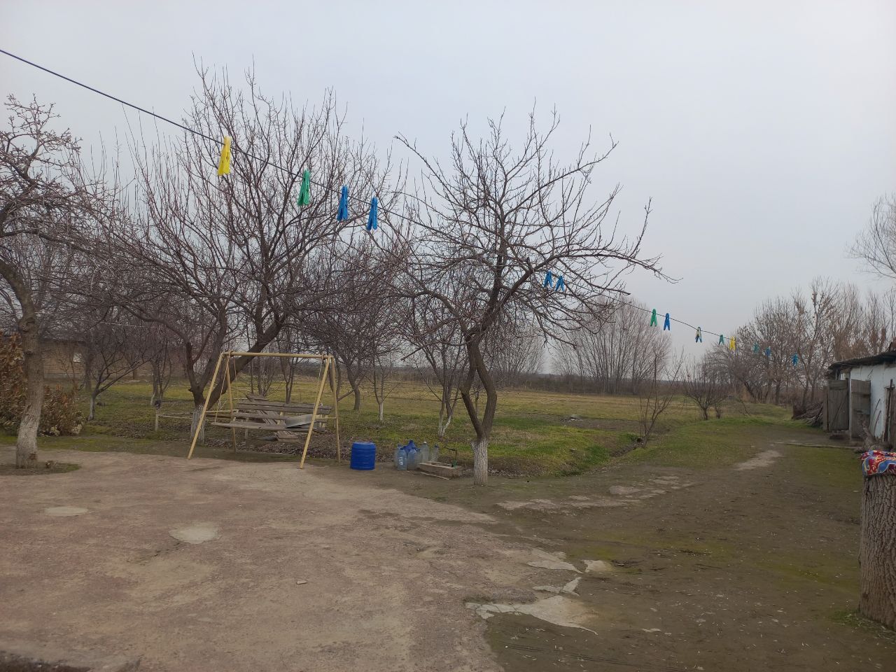 Guliston tumani Mustaqillik MFY da Uy Sotiladi