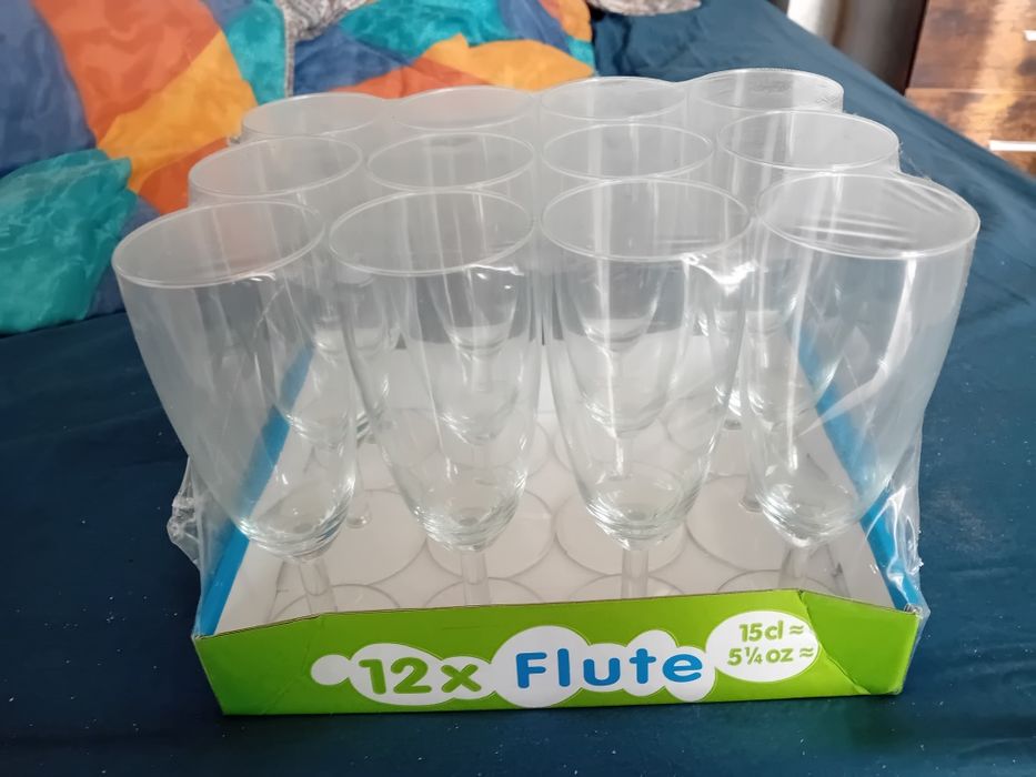 ₩ 12 pahare noi pentru șampanie 18.5 ml
