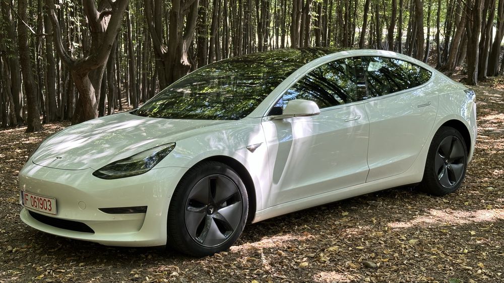 Tesla Standard Range 80.000 km TVA Deductibil