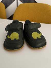 Pantofi Babyavus marime 19