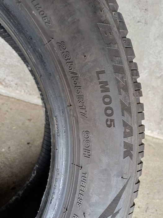 235 55 17 Anvelope iarna Bridgestone