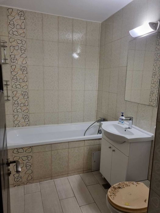 Inchiriez ap 3 camere 75mp zona Pipera rond Mcdonalds