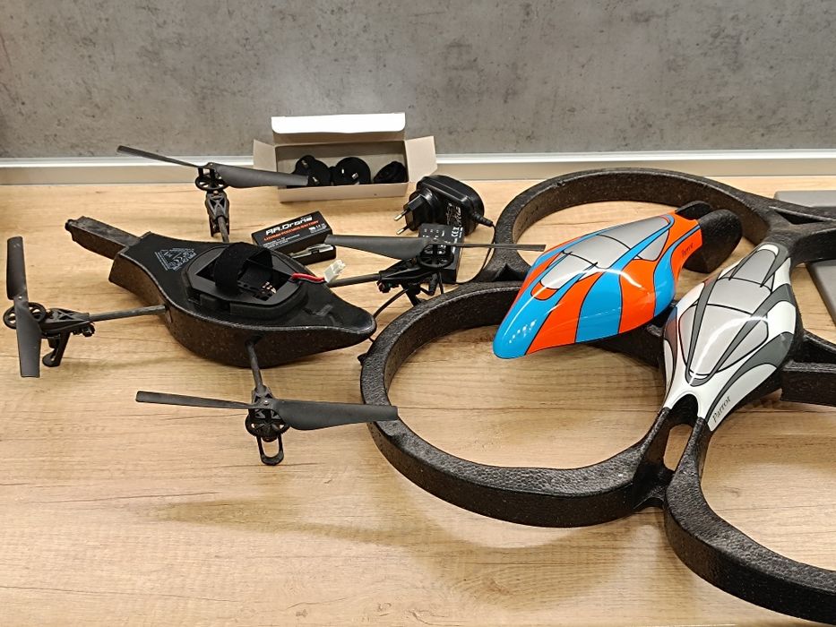Дрон / Drone Parrot Quadcopter Air Base